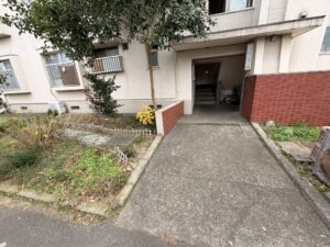 団地の階段搬出